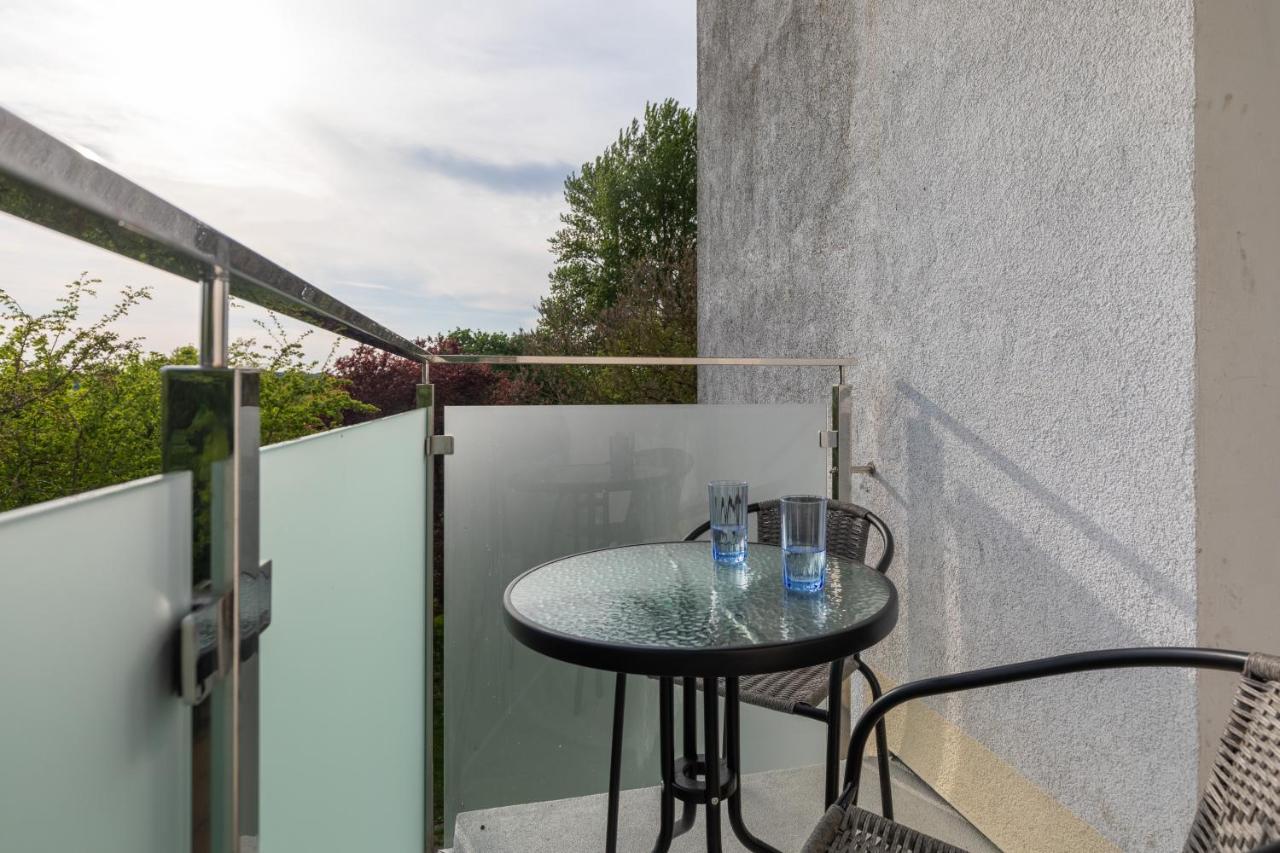 Marynarzy Okretow Pogranicza Apartments By Noclegi Renters Kolobrzeg Luaran gambar